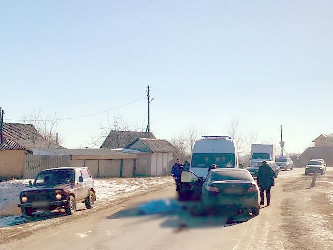 Под Волгоградом в ДТП разбился водитель иномарки